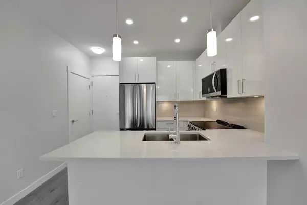 Abbotsford, BC V0V 0V0,33886 Pine ST #508