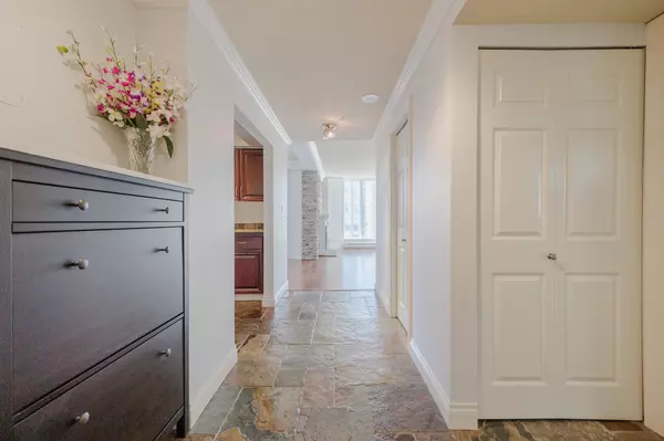 Coquitlam, BC V3B 7L2,1180 Pinetree WAY #PH1