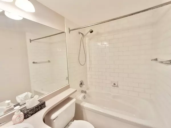 New Westminster, BC V3L 5V3,18 Smokey Smith PL #313