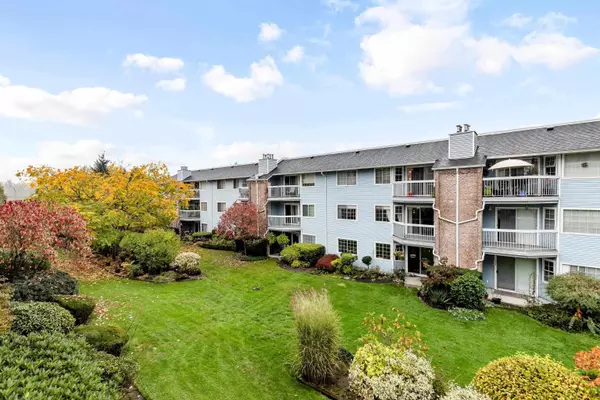 Maple Ridge, BC V2X 0N8,22514 116th AVE #215