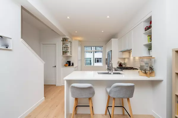 Coquitlam, BC V3B 0R6,1220 Rocklin ST #142