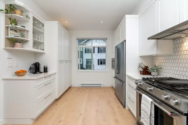 Coquitlam, BC V3B 0R6,1220 Rocklin ST #142