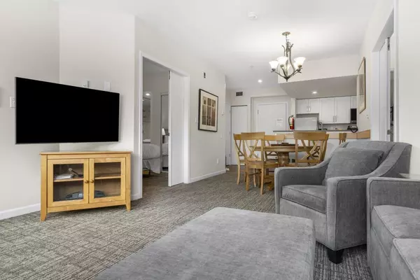 Whistler, BC V8E 1B4,4338 Main (Week 6) ST #204