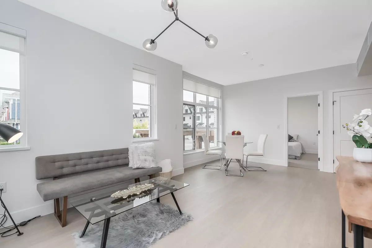 Delta, BC V4L 0B5,320 Ridge ST #102