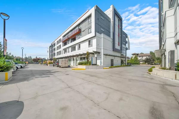 Surrey, BC V3S 0B6,14438 72 AVE #210