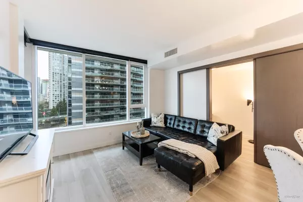 68 Smithe ST #912 Vancouver, BC V6B 0P4