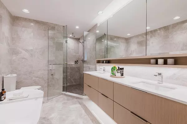Vancouver, BC V5Y 2T3,485 W 42nd AVE #1406
