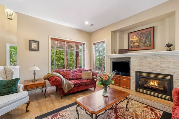 Coquitlam, BC V3E 3N3,2172 Parkway BLVD