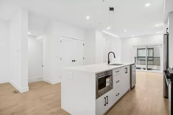 Langley, BC V3A 3X1,19667 55a AVE #3