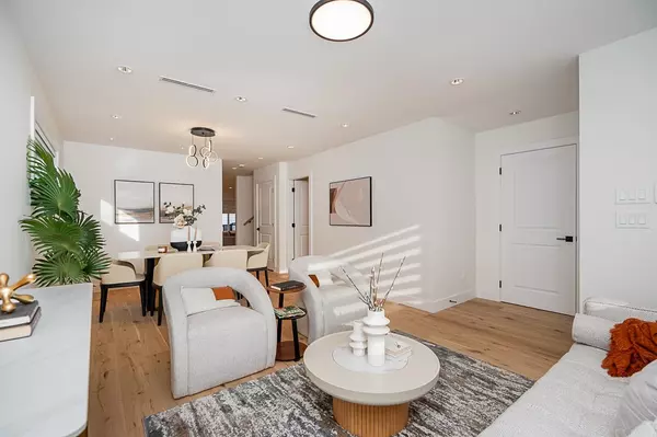 Burnaby, BC V5B 1X8,4917 Venables ST