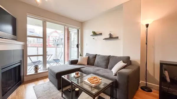 Burnaby, BC V5C 6V2,3811 Hastings ST #411