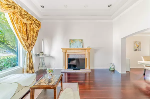 Richmond, BC V7C 5N1,6660 Livingstone PL