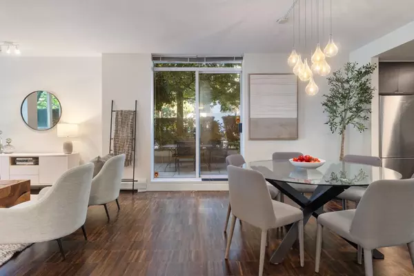 188 Chesterfield AVE North Vancouver, BC V7M 0A4