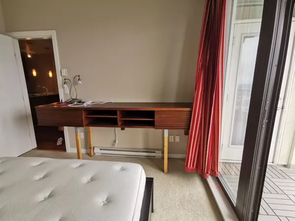 Burnaby, BC V5E 0A2,7088 Salisbury AVE