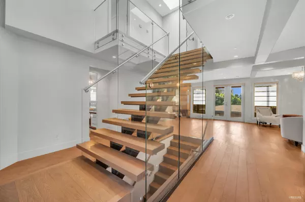 1450 Fulton AVE West Vancouver, BC V7T 1P1