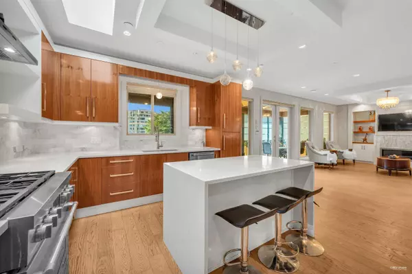 1450 Fulton AVE West Vancouver, BC V7T 1P1