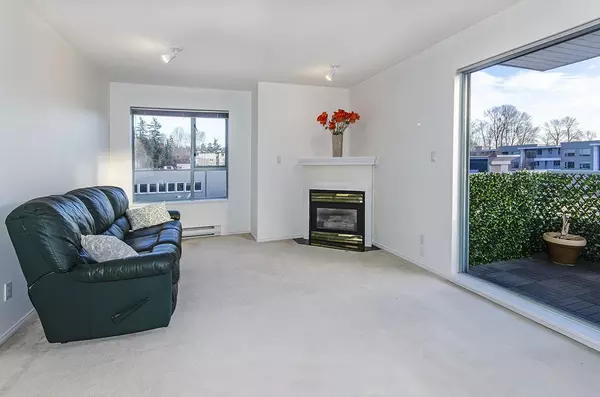 North Vancouver, BC V7P 3R3,1085 W 17th ST #206