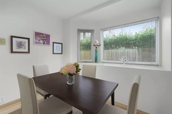 Burnaby, BC V3N 2E8,7901 13th AVE #5