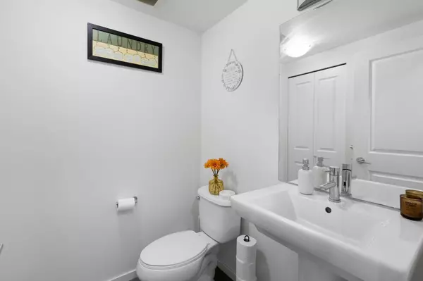 Surrey, BC V3S 1R8,14955 60 AVE #16