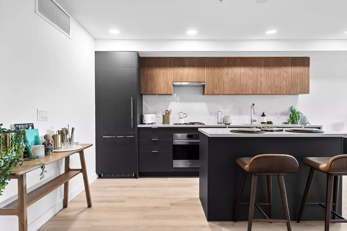 Vancouver, BC V5K 3G5,2419 Grant ST #307