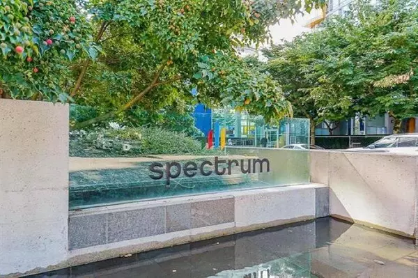 131 Regiment SQ, Vancouver, BC V6B 1X6