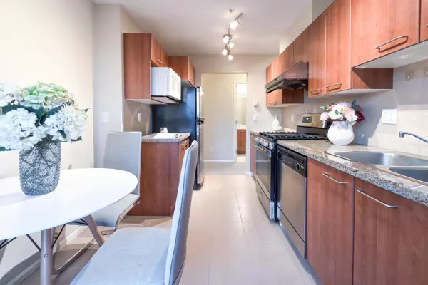 Richmond, BC V6Y 4L2,9200 Ferndale RD #407