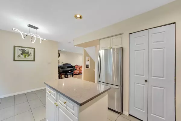 Coquitlam, BC V3K 3H2,1067 Dansey AVE