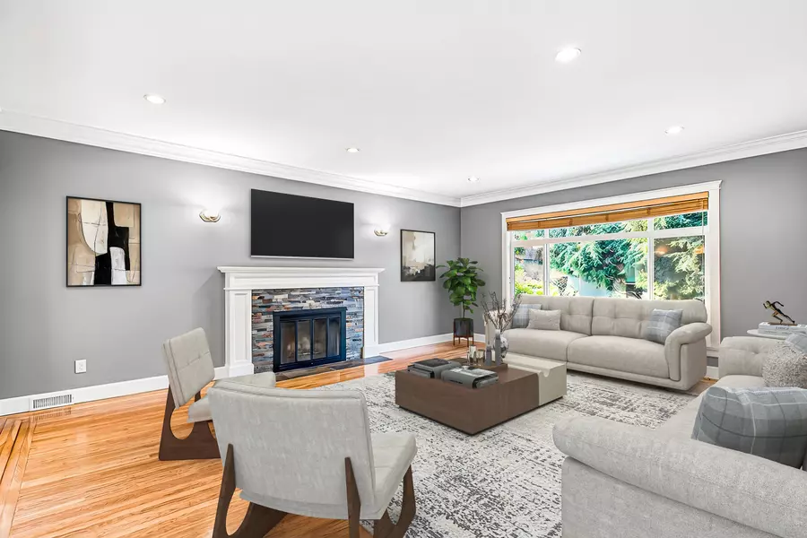 2050 Sperling AVE, Burnaby, BC V5B 4K5