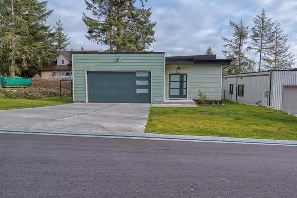 Sechelt, BC V7Z 0M1,5416 Stellar WAY