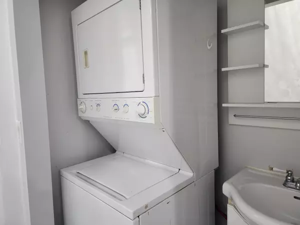 Pitt Meadows, BC V3Y 1W3,120B Avenue