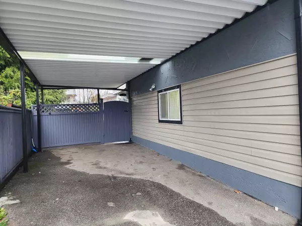 120B Avenue, Pitt Meadows, BC V3Y 1W3