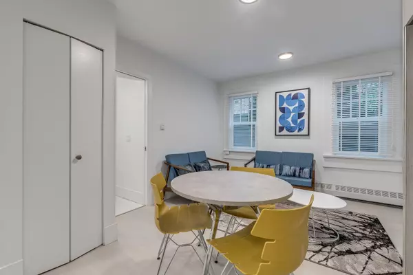 Vancouver, BC V6G 1G5,1425 Haro Street #001