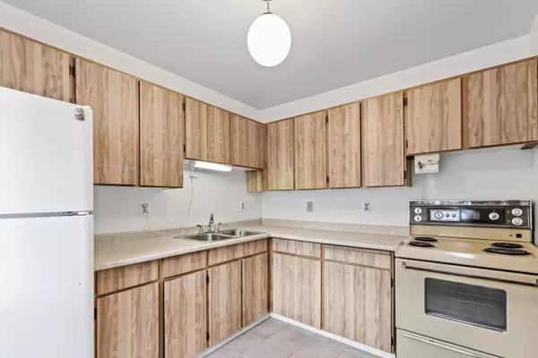 Coquitlam, BC V3C 4H6,2880 Dacre AVE #3