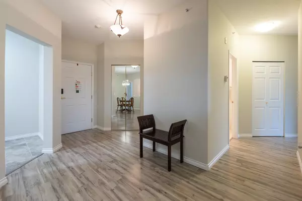 Surrey, BC V3W 0T3,13880 70 AVE #424