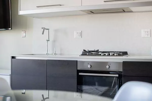 Vancouver, BC V6A 0C8,189 Keefer ST #910