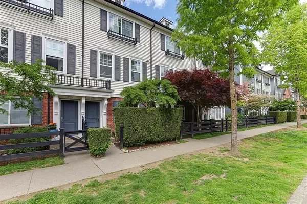 18983 72a AVE #38, Surrey, BC V4N 1A5