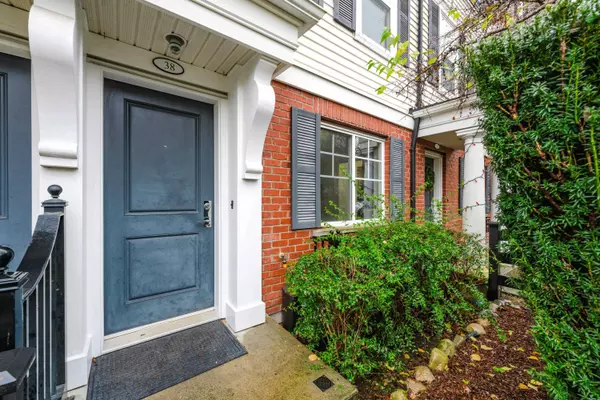 Surrey, BC V4N 1A5,18983 72a AVE #38