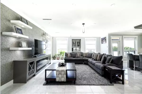 Surrey, BC V3S 8P3,17012 57 AVE