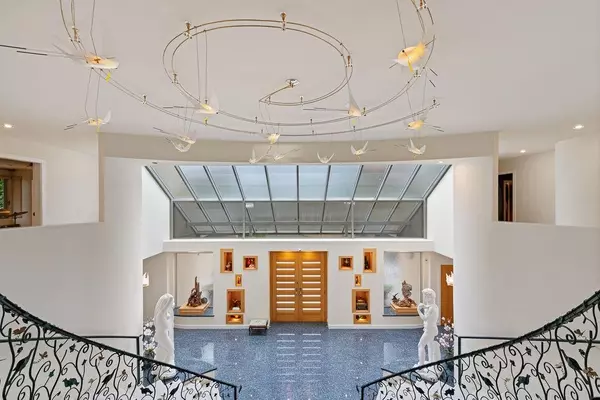 West Vancouver, BC V7S 2A9,848 Eyremount DR