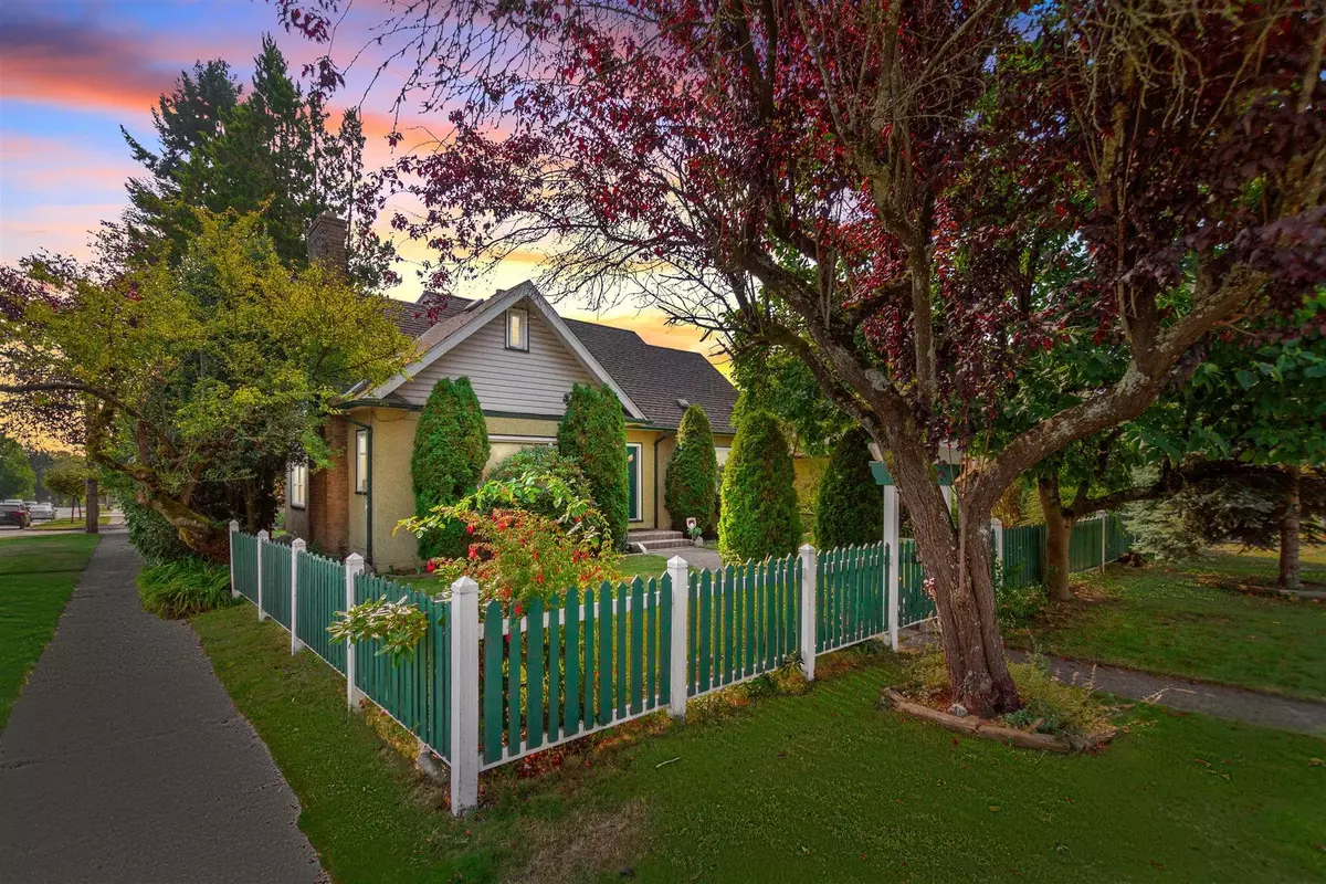 New Westminster, BC V3M 3J3,1602 Tenth AVE