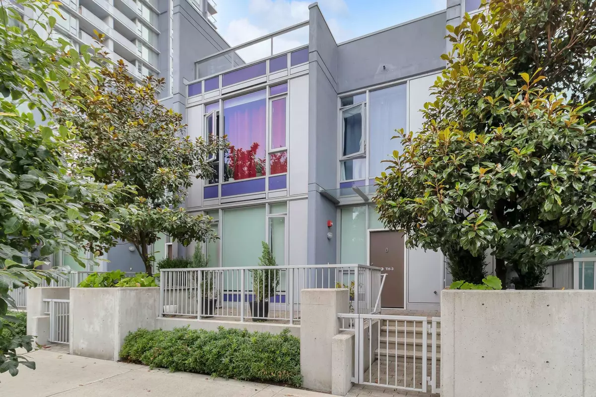 Surrey, BC V3T 0L5,13720 100 AVE #TH3