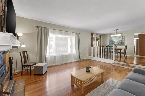 Port Moody, BC V3H 3J8,171 Edward CRES