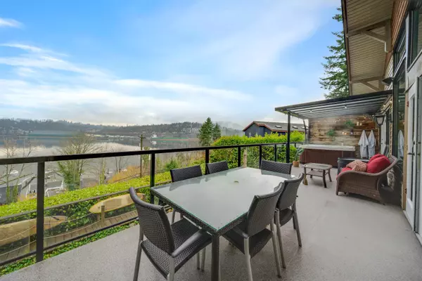 920 Barber ST, Port Moody, BC V3H 3V4