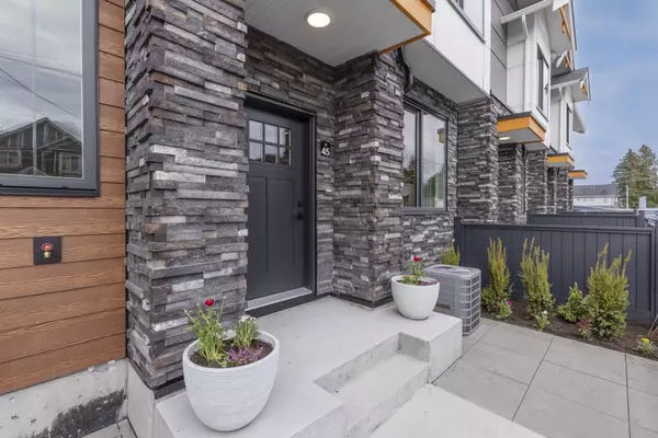 Surrey, BC V3X 0L6,6035 141 ST #36