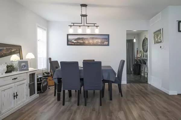 Maple Ridge, BC V7M 1W4,12145 207a ST