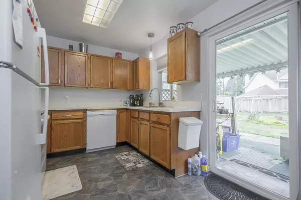 Maple Ridge, BC V7M 1W4,12145 207a ST