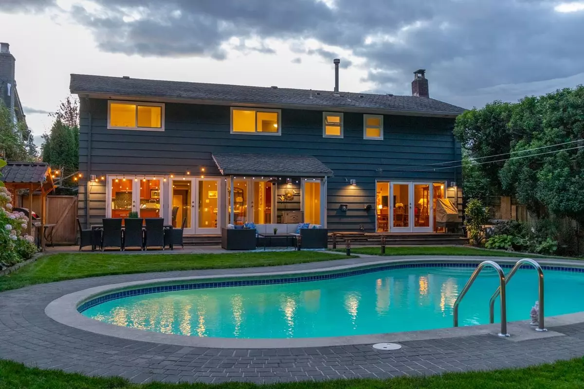 North Vancouver, BC V7J 2Y8,2864 Bushnell PL