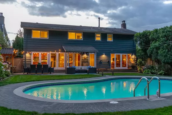 2864 Bushnell PL, North Vancouver, BC V7J 2Y8