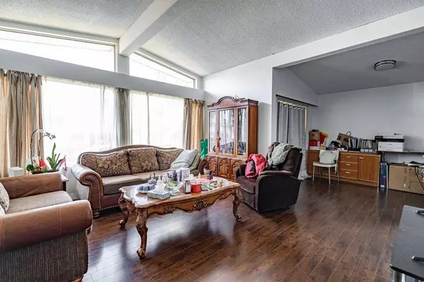 Richmond, BC V7A 3A7,10280 Amethyst AVE