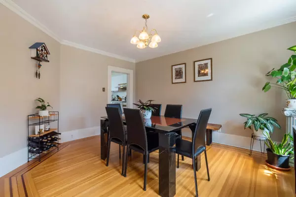 Vancouver, BC V6M 2H7,1945 W 45th AVE